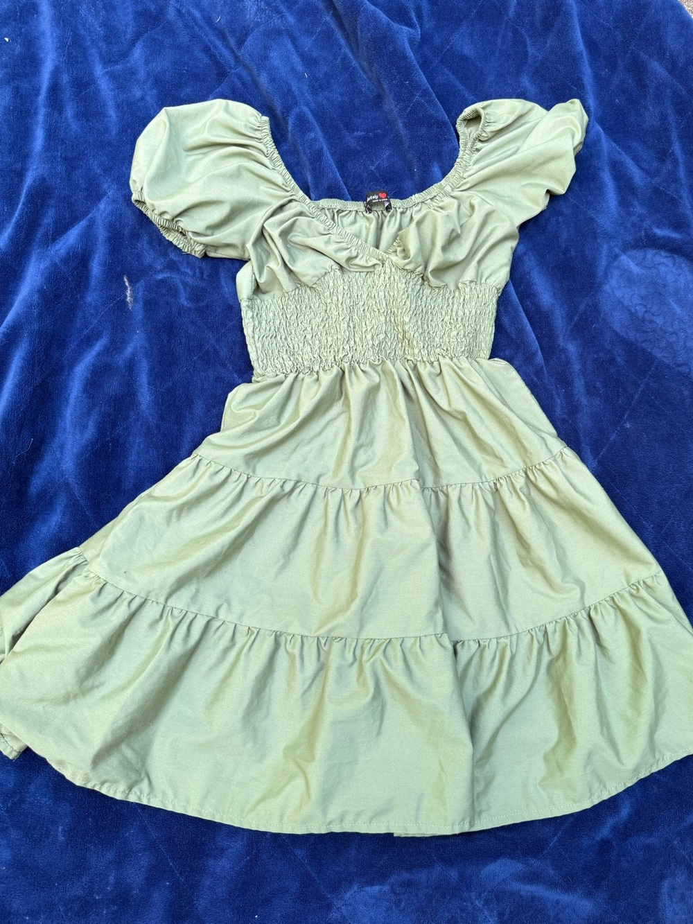 Absolutely Love It Sage Green Smocked Puff Sleeve Tiered Dress XL